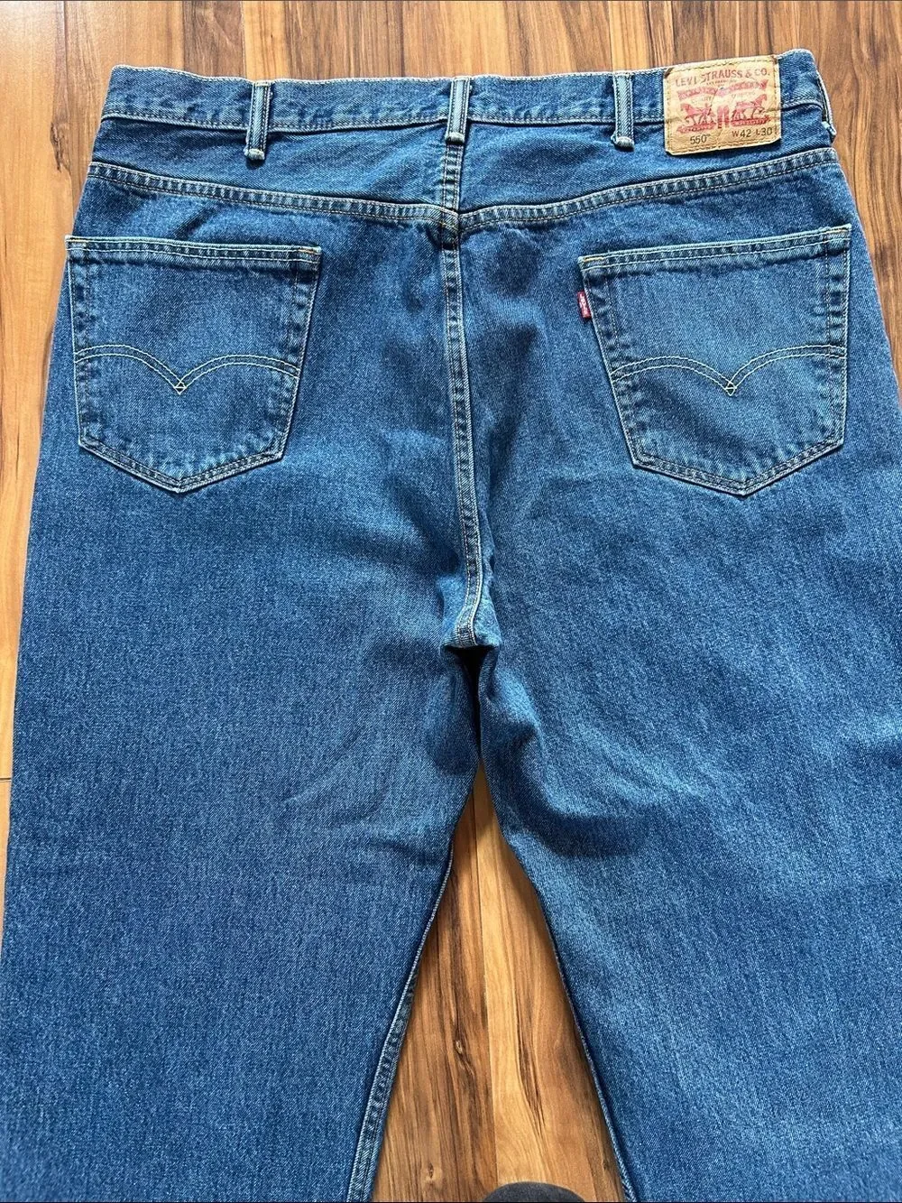Levi's Men’s 550 Relaxed Fit Blue Denim Jeans 42 x 30